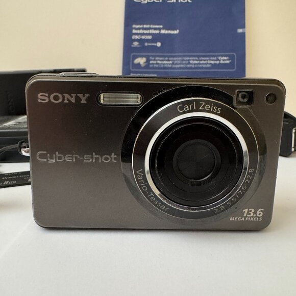 Sony Cybershot Digital Camera (Working) DSC-W300 8 MB 2 Batteries + Accessories - Picture 1 of 9
